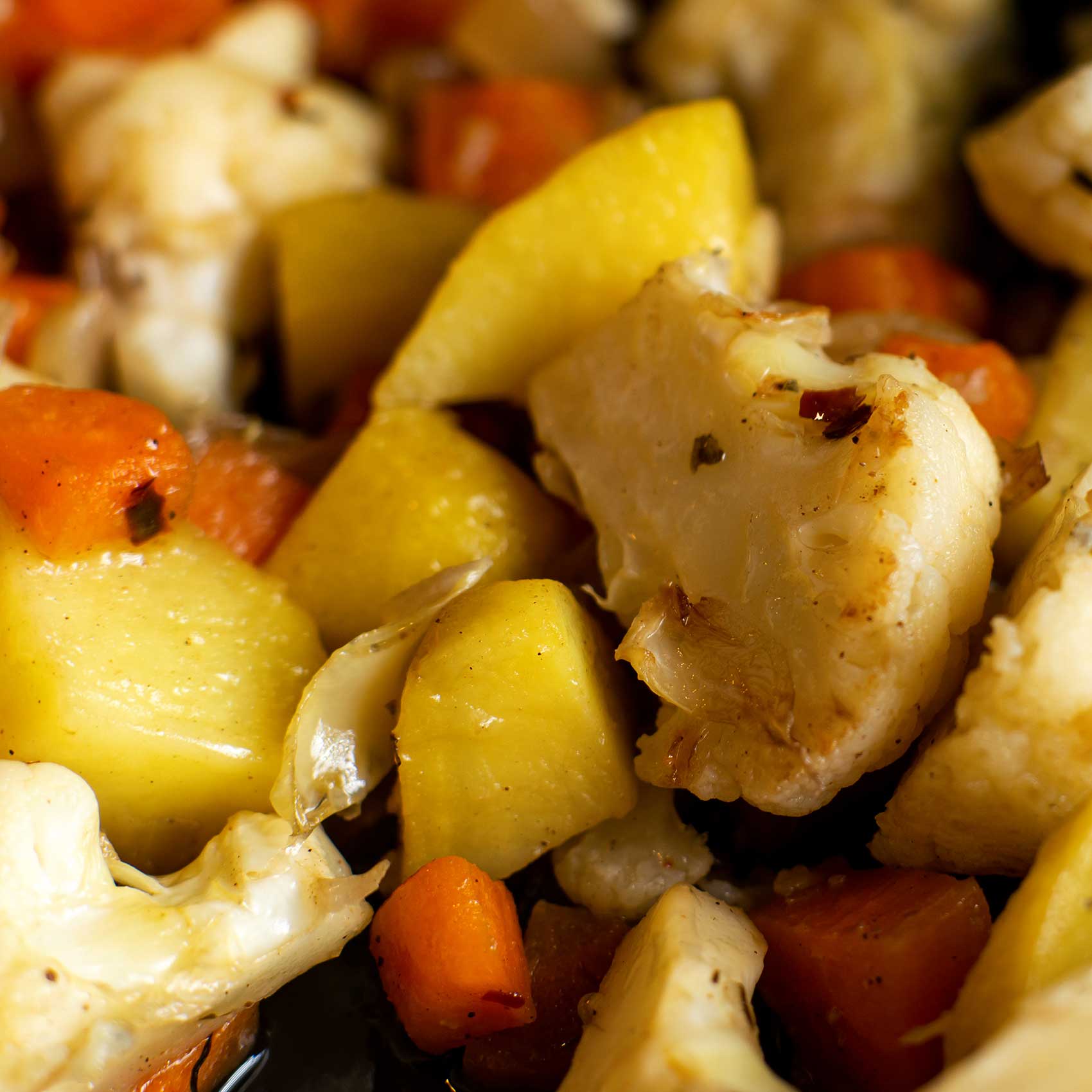 cauliflower-with-tahini-yogurt-chopped-vegetables-daily-bread